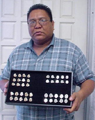 Navajo 14 Karat Gold Silver Man In The Maze Calvin Peterson Ring Size 9-1/2 JX127570