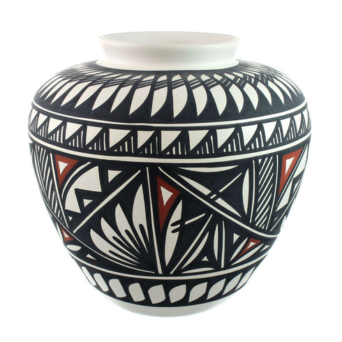 Native American Hand Crafted Acoma Pottery By Artist L. Concho SN20030