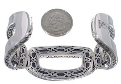 Southwestern Silver Turquoise Well-Built Cuff Bracelet MX27419