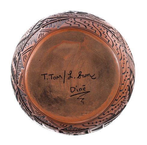 Bear Hand Crafted Navajo Pottery By Artist T.Tom And L.Sam AX129332