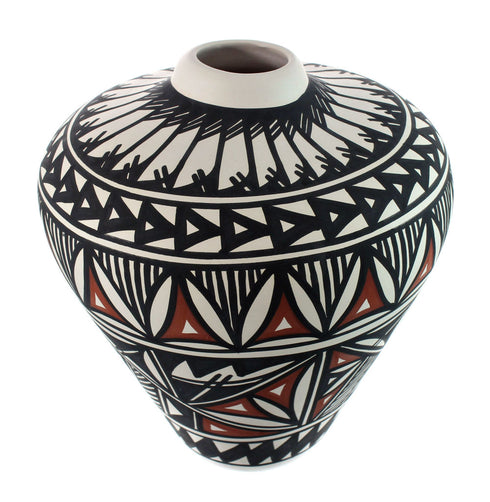 Hand Crafted Native American Acoma Pottery JX130394