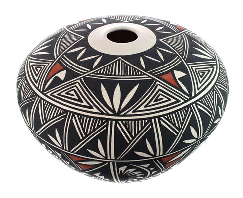 Hand Crafted Acoma Pottery By Artist Kuhaya Concho JX130383